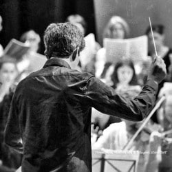 August 02nd | 8.30pm – String orchestra and choir